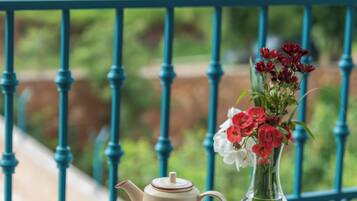 Luxury Villa, Mountain View | Outdoor dining