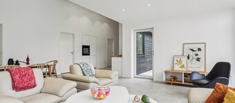 New & inviting holiday home near beach and nature