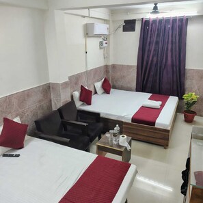 Room - Krishna Inn Durgakund (Varanasi)