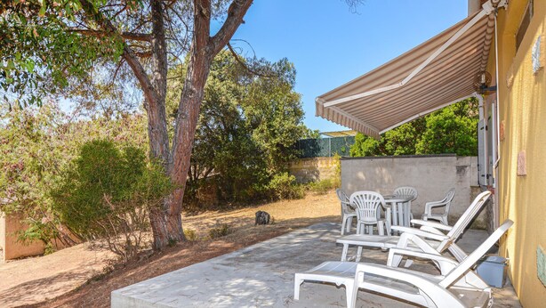 Outdoor dining - 1 bedroom nice home in CALCATOGGIO (CALCATOGGIO)