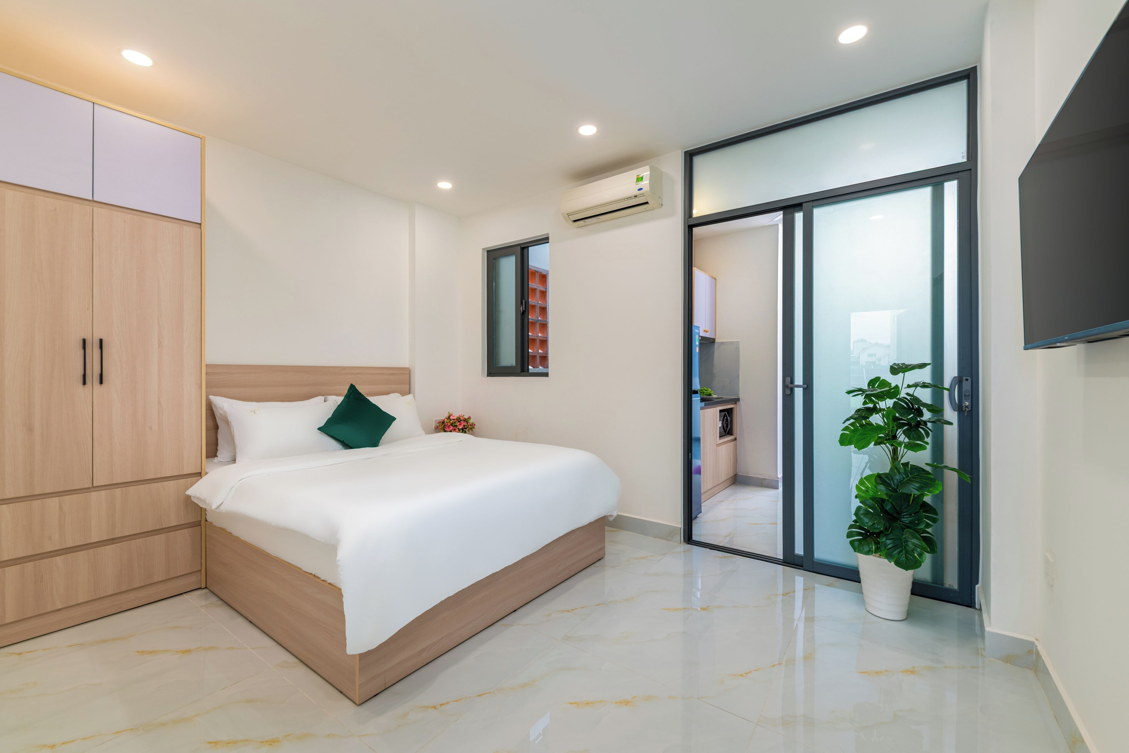 Premier Apartment, Balcony, City View