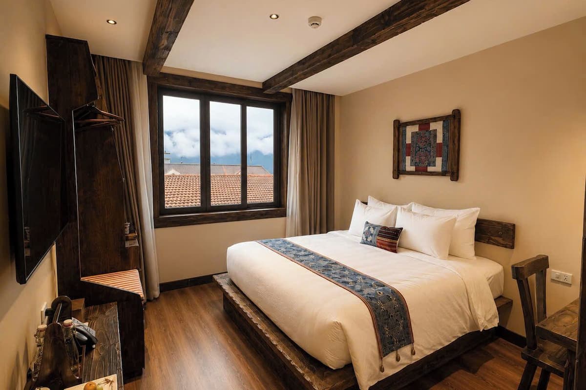 Panoramic Double Room, Mountain View | Meja, Wi-fi percuma 
