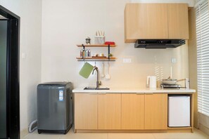 Superior Double Room, Hill View | Private kitchen