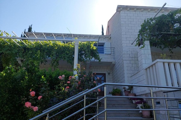 Apartment (One Bedroom Apartment with Sea View a) | Terrace/patio