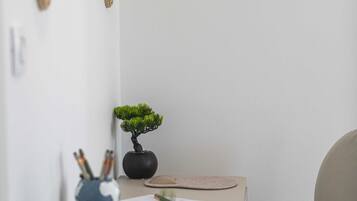 Appartement (Two Bedroom Apartment with Terrace) | 2 slaapkamers, babybedden (toeslag)