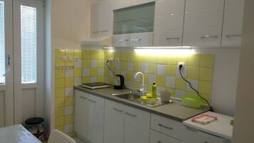 Studio (Studio Deluxe) | 3 bedrooms