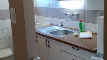 Appartement (Standard Apartman (A2)) | Cuisine privée | Réfrigérateur