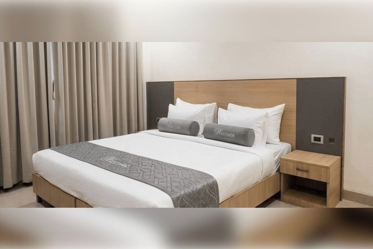 In-room safe, desk, laptop workspace, iron/ironing board