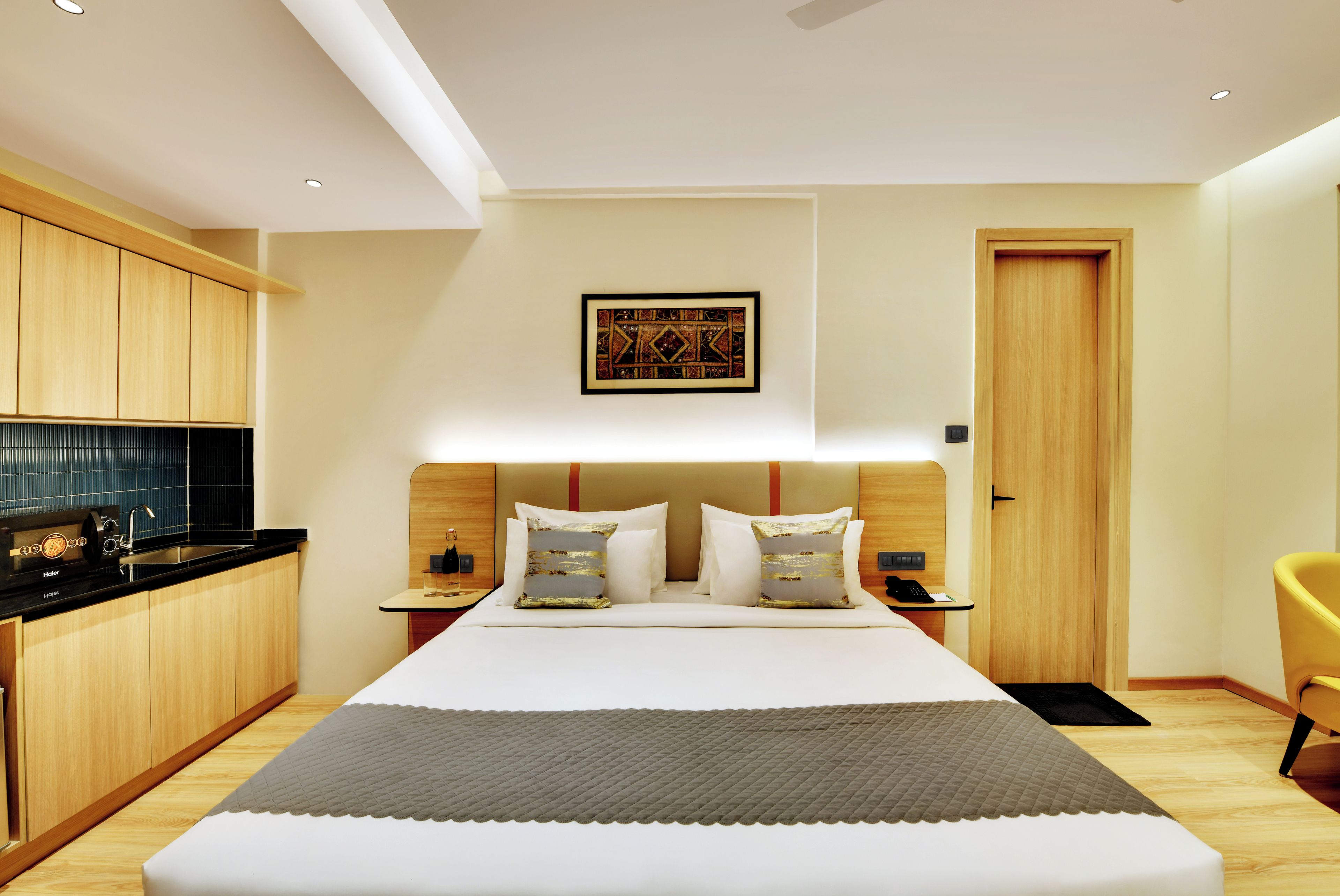 Superior Studio, Non Smoking, Kitchenette | In-room safe, desk, laptop workspace, iron/ironing board
