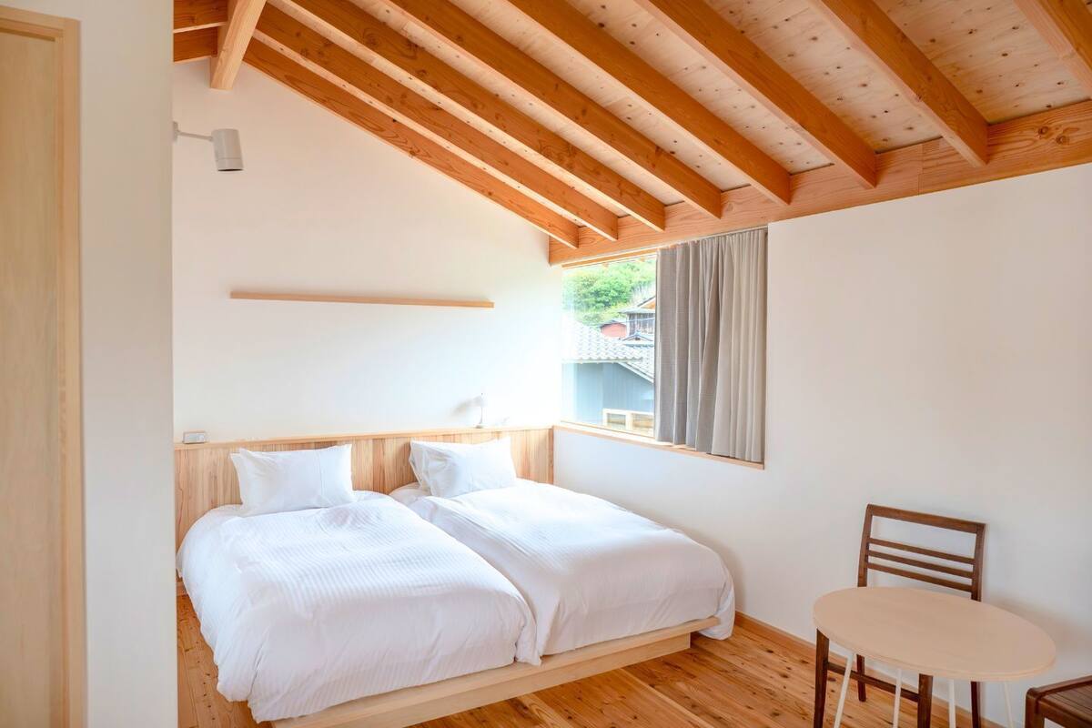 Twin Room, 2 Single Beds, Non Smoking | Free WiFi