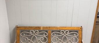Cozy Farmhouse Retreat  2BR in Northpole