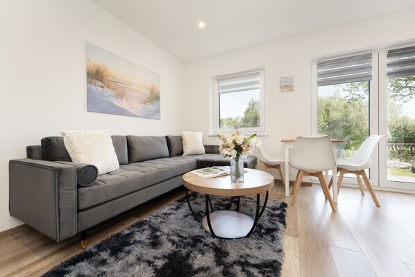 Living area - Vrbo Property (Brenkenhagen)