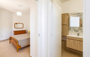 2 bedrooms, WiFi (free)