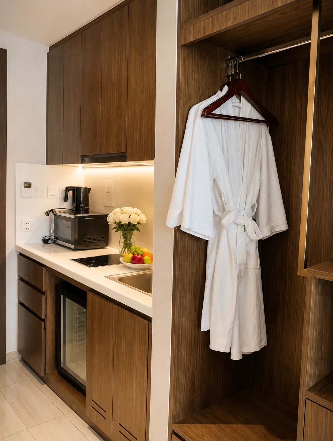 Studio, Partial Sea View | Private kitchen | Fridge, microwave, stovetop, cookware/dishes/utensils