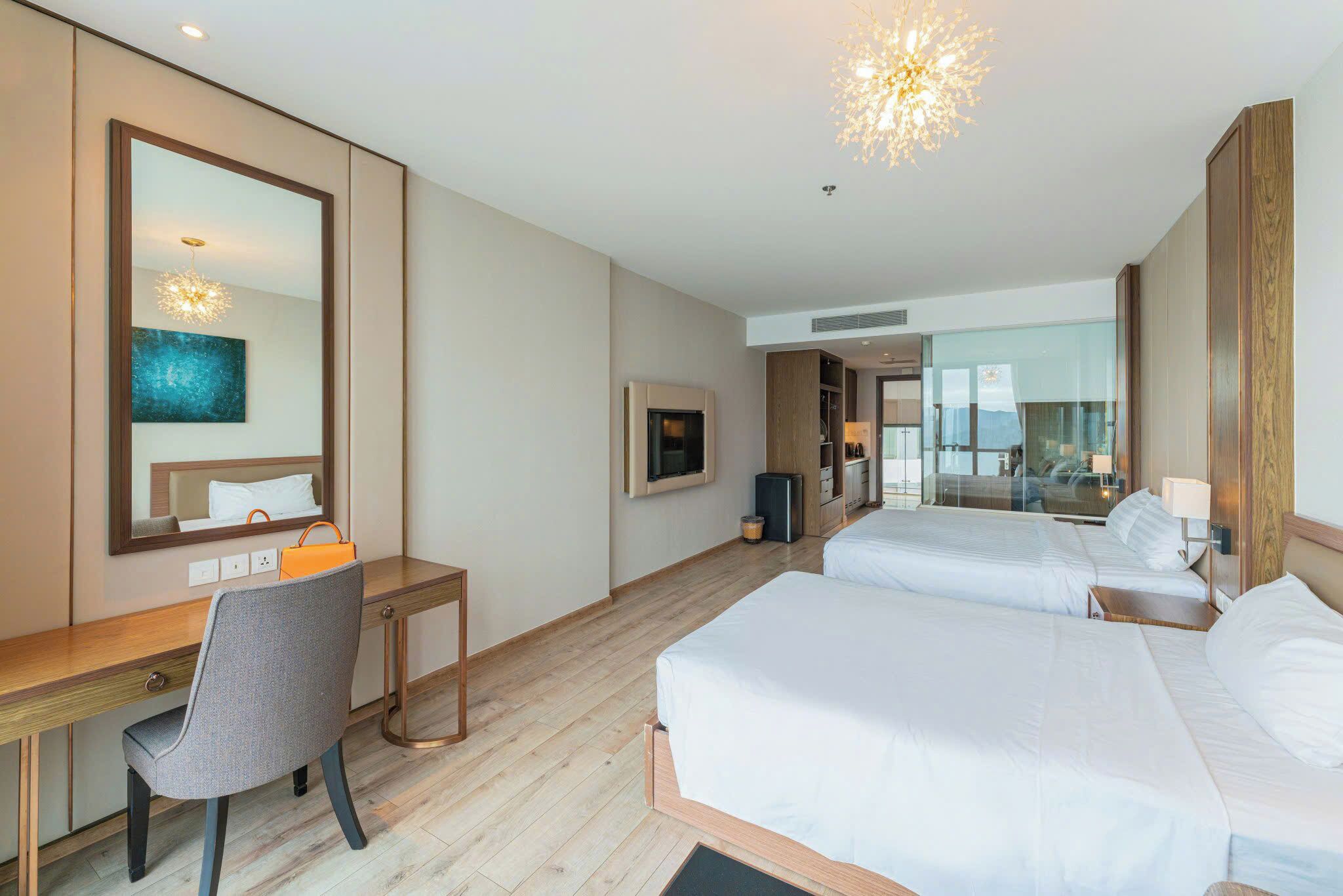 Family Room, City View | Free WiFi