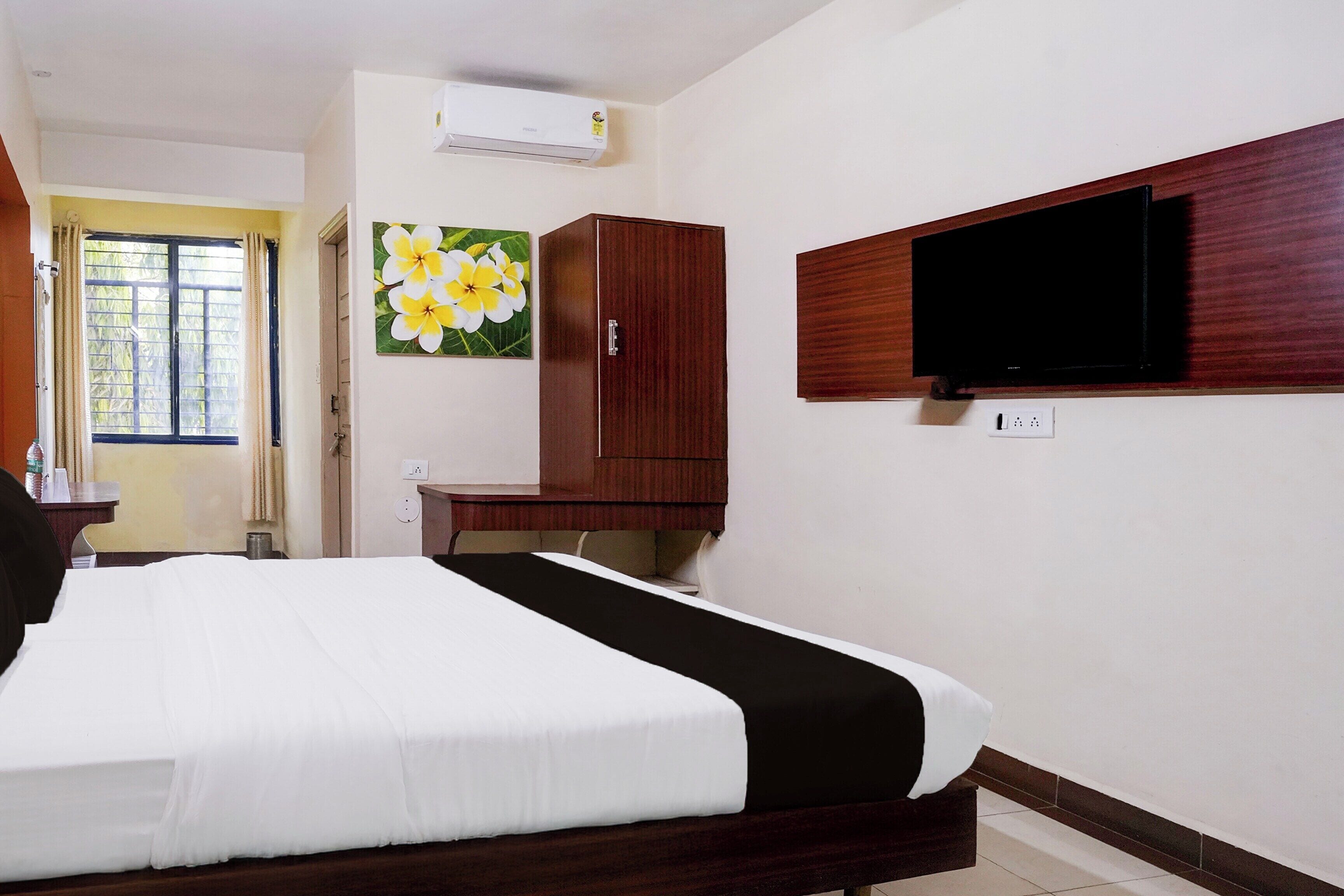 Escrivaninha, Wi-Fi de cortesia, roupa de cama