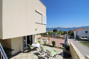 Apartment | Speisen im Freien