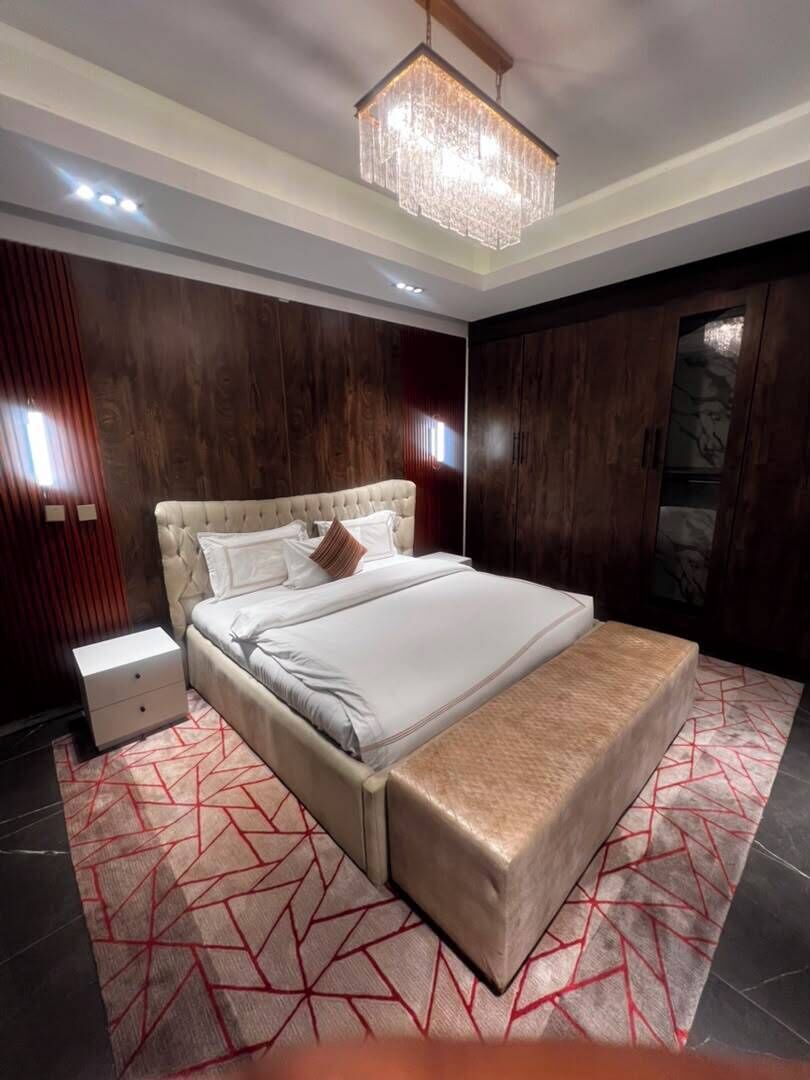 Family Apartment | Laptop workspace, WiFi (free), bed sheets
