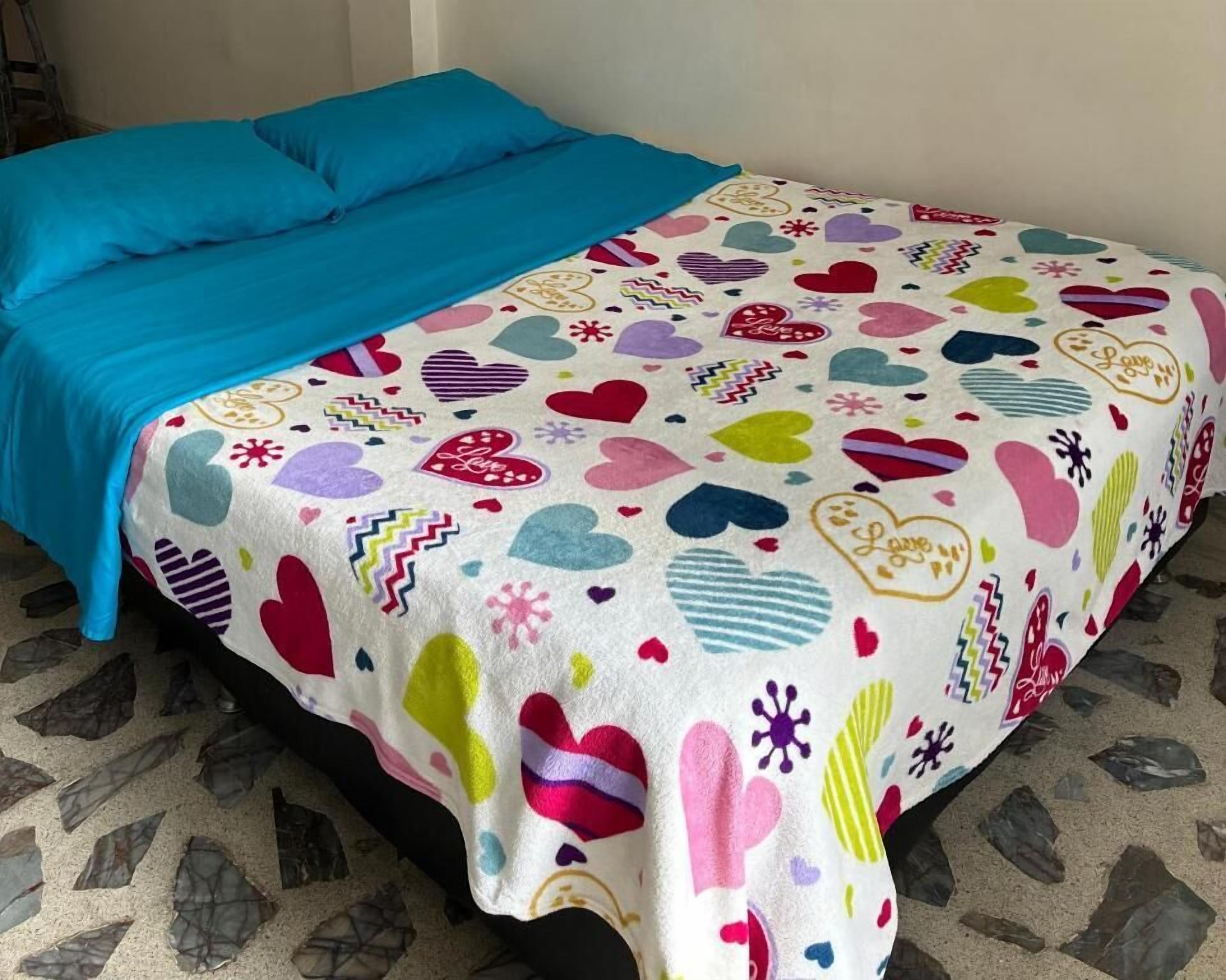 1 bedroom, bed sheets