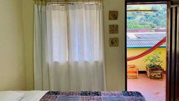 1 habitación y ropa de cama