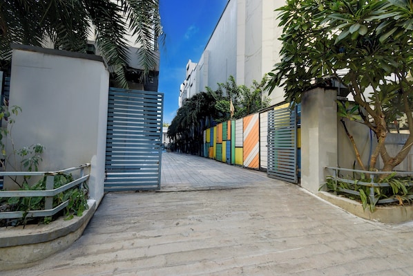 Property grounds - Collection O Erragadda Metro Station (Hyderabad)