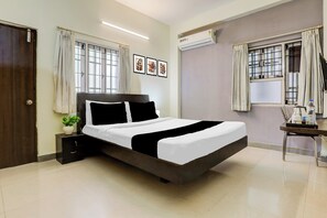 Desk, free WiFi - Collection O Begumpet Alpine Glow (Hyderabad)