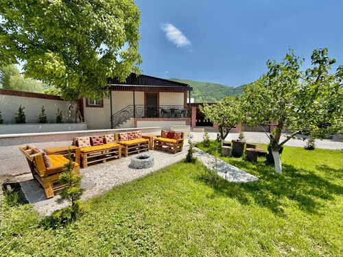 Home Ler: Lovely 2-bedroom house near MyLer Resort