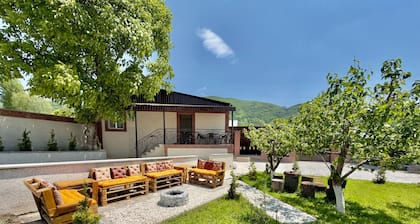 Home Ler: Lovely 2-bedroom house near MyLer Resort