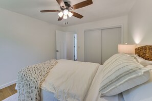 3 chambres, accès à Internet, literie fournie