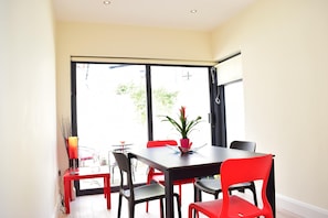 Unclassified image, 2 of 14, button - Bright home close to Dublin city centre- sleeps 4! (Dublin)