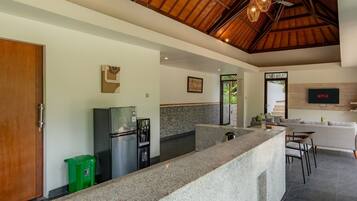 Villa | Private kitchen | Full-sized fridge, microwave, stovetop, rice cooker