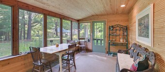 Boating, Bonfires & Lake Views! Michigan Getaway