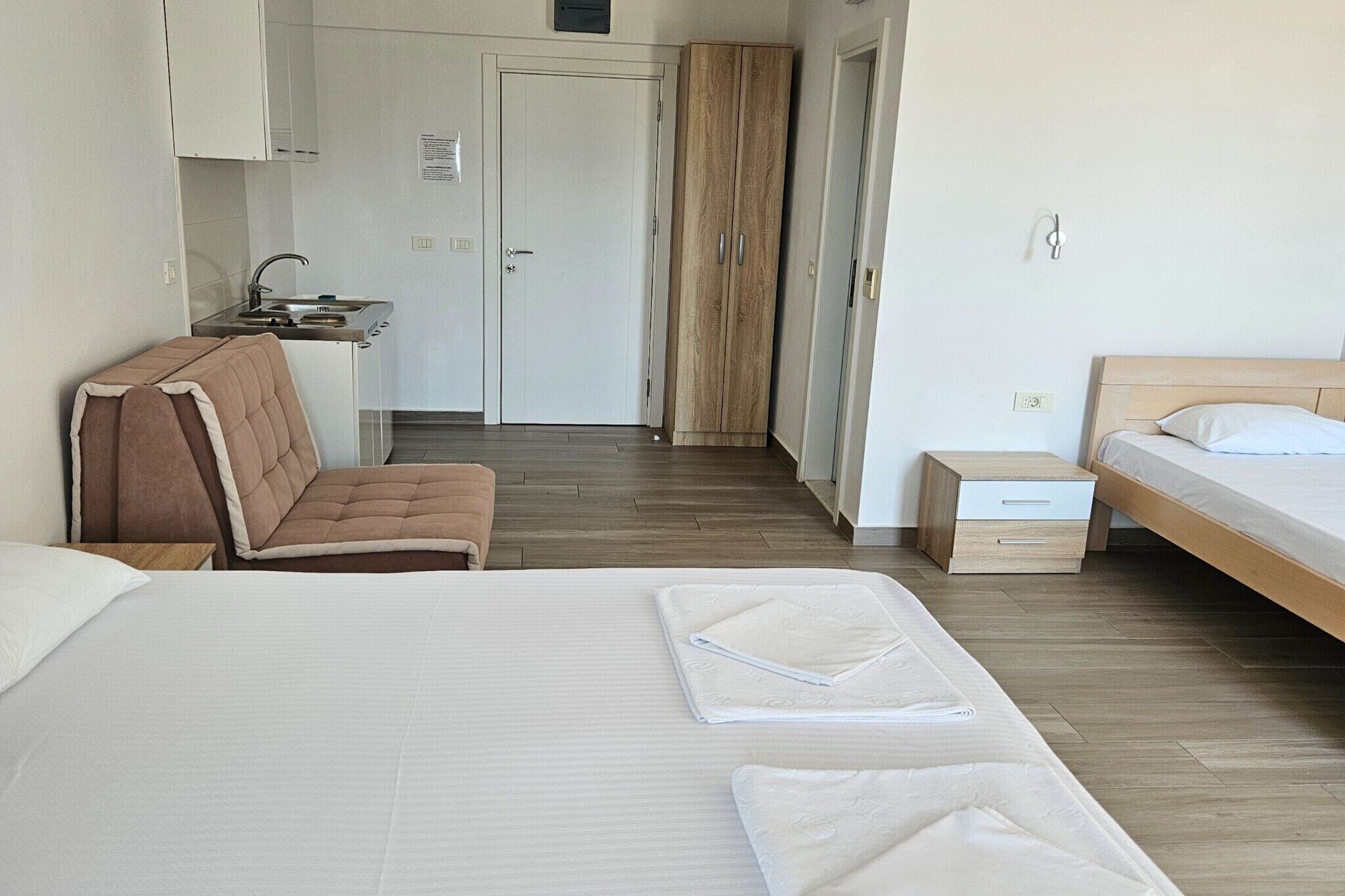 Travel crib, WiFi (free)