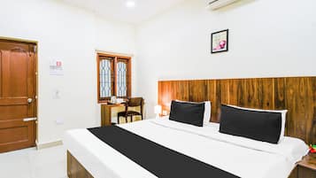 Classic Room | Meja, Wi-fi percuma