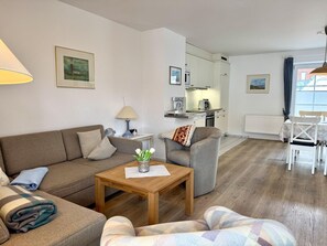 Fernseher, DVD-Player, Stereoanlage