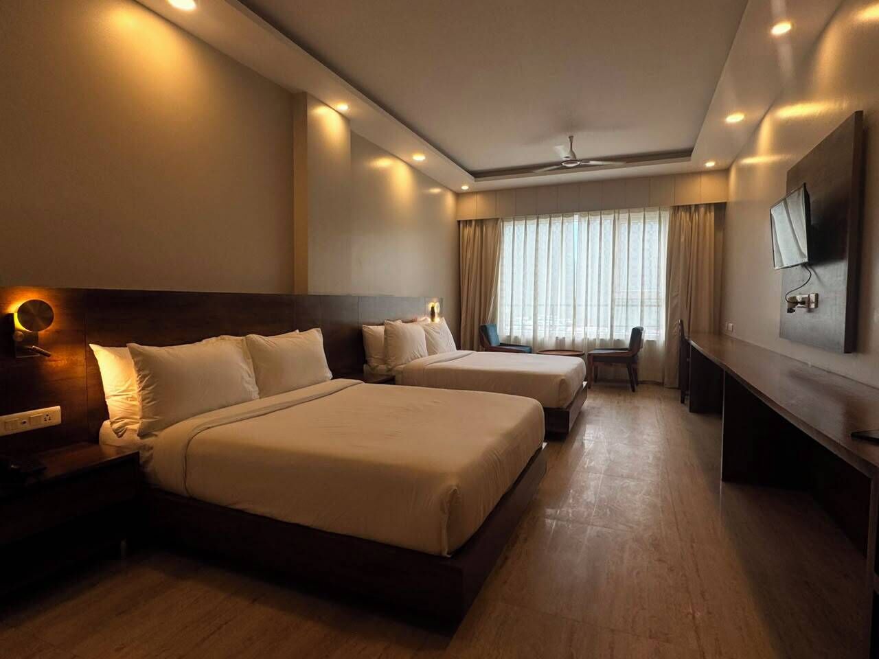 Double or Twin Room, Balcony, Garden View | Iron/ironing board, free WiFi