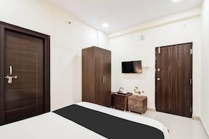 Desk, free WiFi - Super Collection O Madhapur (Hyderabad)