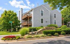 Exterior - A Cozy & Modern Stay (Shawnee)