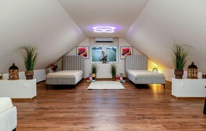 Interior - Nice home in Gola with private swimming pool, can be inside or outside (Gola)