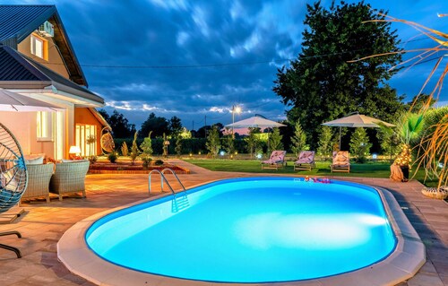 Nice home in Gola with private swimming pool, can be inside or outside