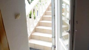 Interior - Apartments Roza - Standard Double Room with Shared Bathroom (Herceg Novi)