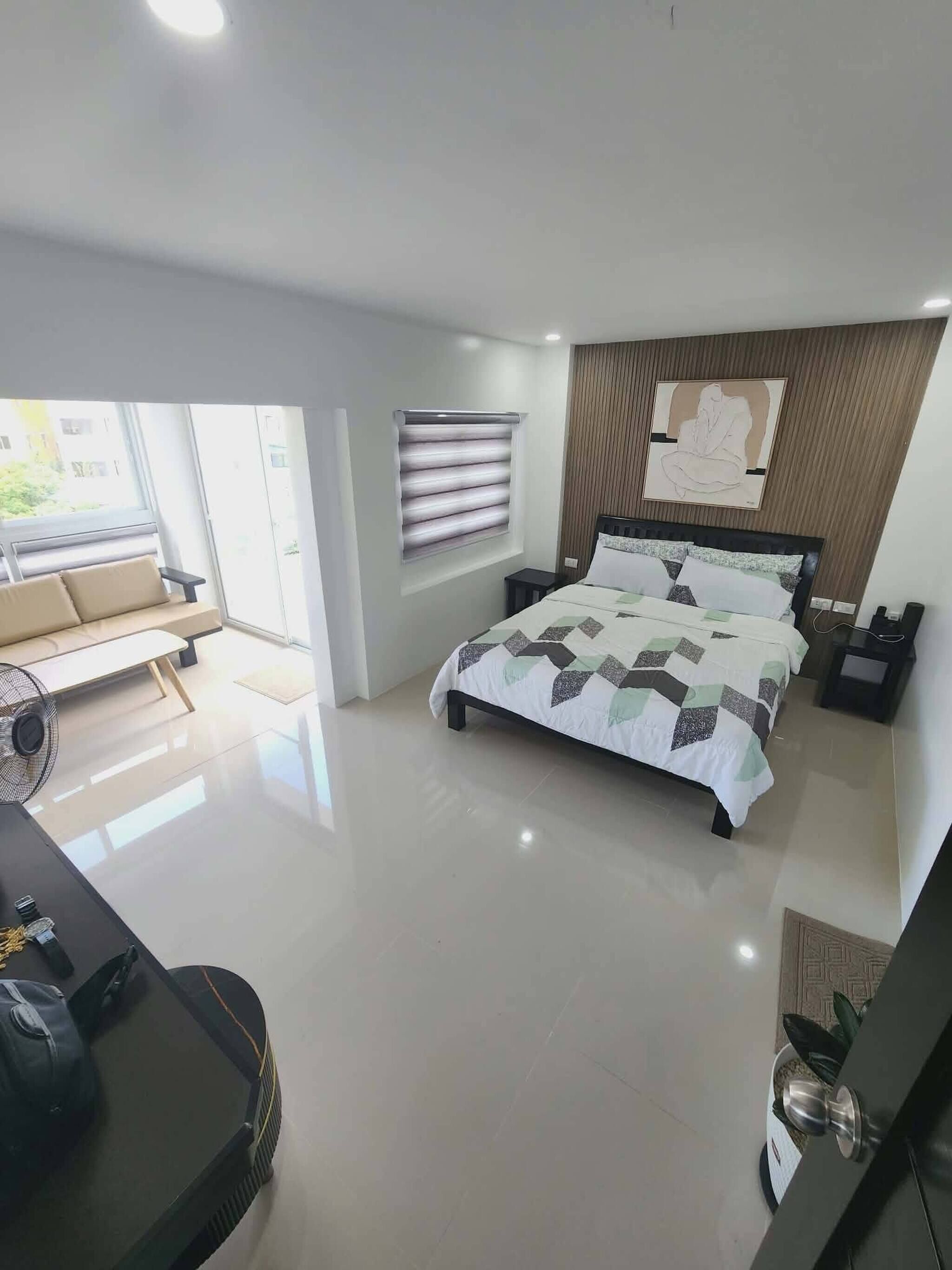 4 bedrooms, internet, bed sheets