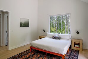 4 Schlafzimmer, Schreibtisch, Bügeleisen/Bügelbrett, Internetzugang