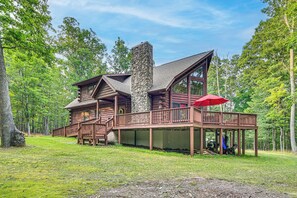 Exterior - River Access! Wooded Cabin in Great Cacapon (Great Cacapon)