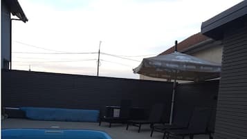 House | Pool