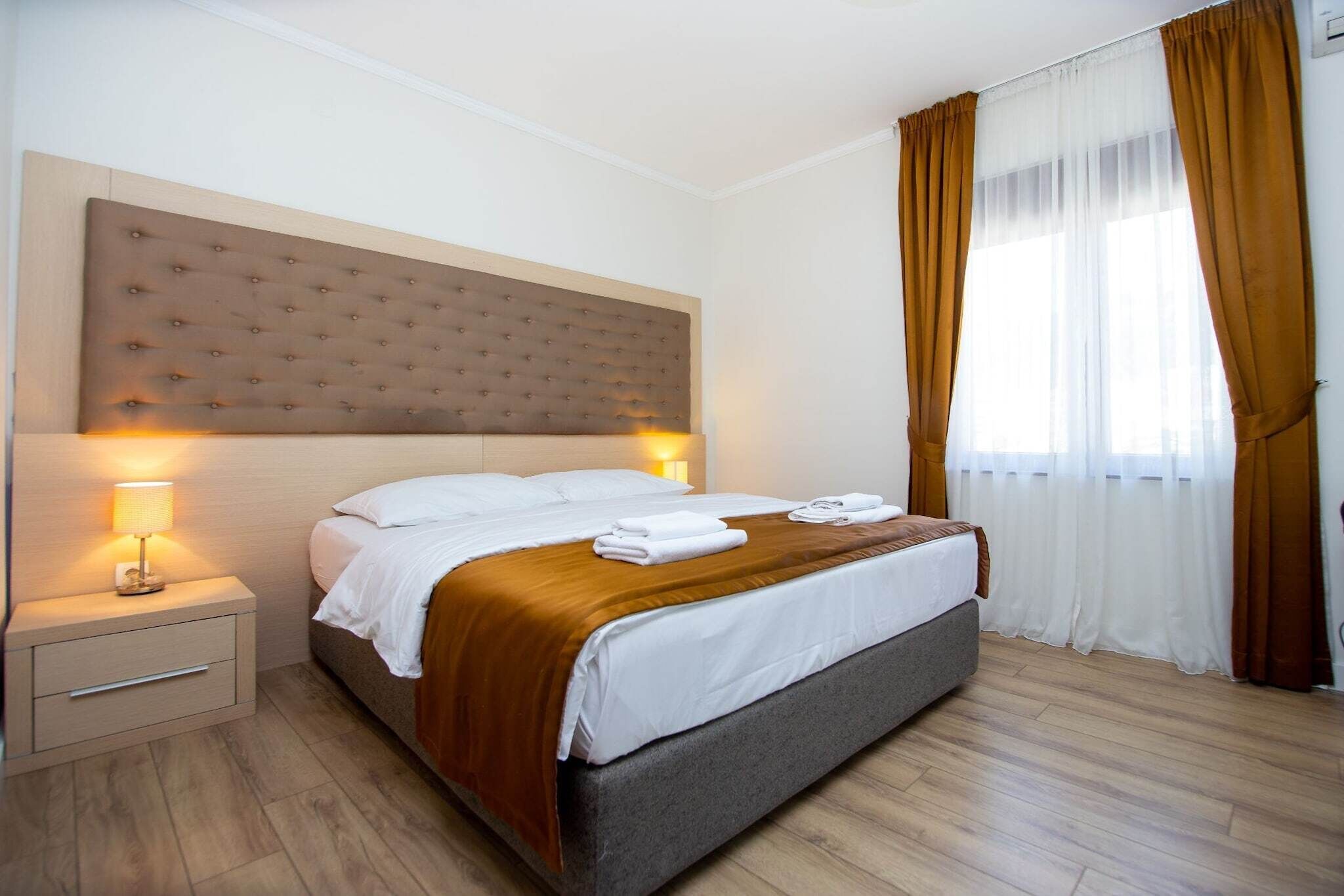 1 bedroom, travel crib, WiFi (free)