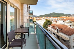 Unclassified image, 2 of 107, button - Hotel Princ- Standard Twin Room 303 (Budva)