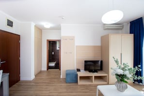 Unclassified image, 3 of 107, button - Hotel Princ- Standard Twin Room 303 (Budva)