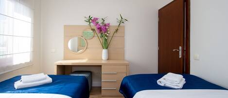 1 bedroom, travel cot, free WiFi
