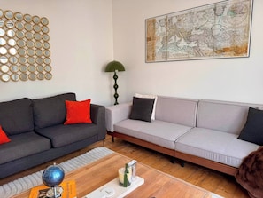 Maison, 4 chambres, patio | Aire de séjour